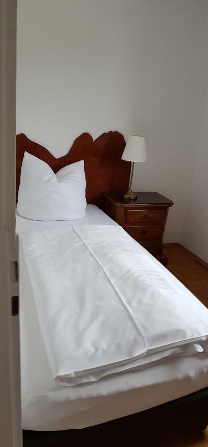 Am Frassl'S Biche Apartment การ์มิช-พาร์เทนเคียร์เชน ภายนอก รูปภาพ